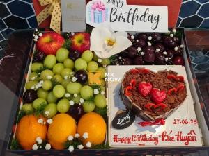 Hộp quà tặng sinh nhật ngọt ngào combo trái cây nhập khẩu & bánh kem - FSNK463