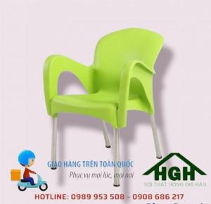 Bàn ghế nhựa đúc Nữ Hoàng ngoài trời Hồng Gia Hân B723