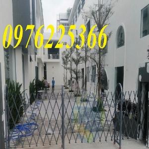 2023-10-02 10:10:10  9  Hàng rào xếp di động,hàng rào xếp kéo tay ,hàng rào xếp sắt chữ T 120,000