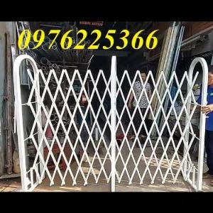 2023-10-02 10:10:10  8  Hàng rào xếp di động,hàng rào xếp kéo tay ,hàng rào xếp sắt chữ T 120,000