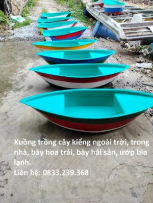 Xuồng trưng bày, trang trí ngoại thất