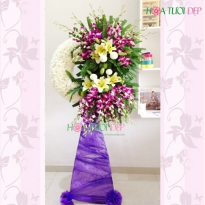 Hoa được sử dụng trong dịp: viếng đám tang, cúng chùa,...
Hoa Chia Buồn TL056
Giá: 780000 VND