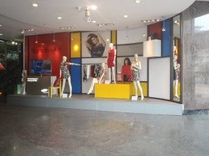 Thi công Showroom quảng cáo thời trang