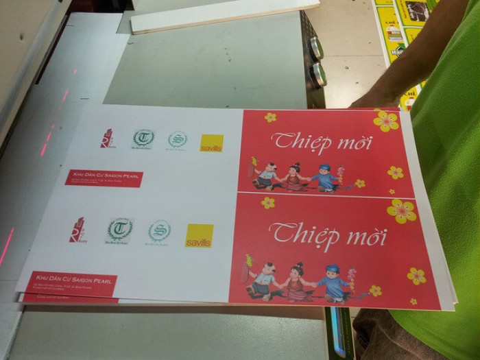 In thiệp mời Tất niên