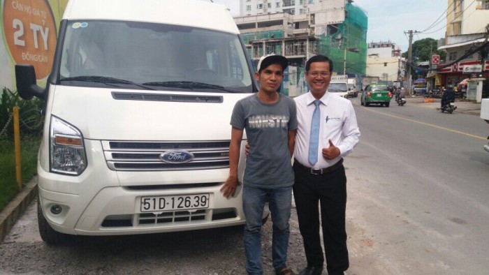 Người Dùng Đánh Giá Ford Transit: Trang Bị Tiện Nghi, Giá Trị Thương Mại Cao