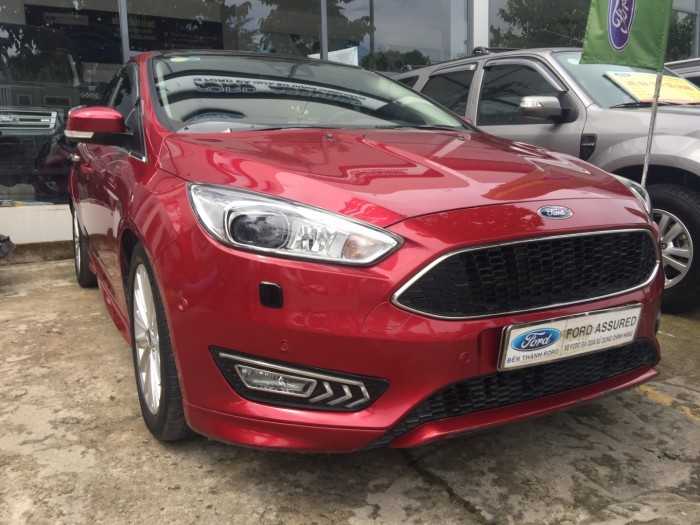 Xe Ford Focus Ecoboost giá bao nhiêu?