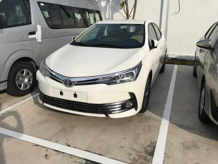 Giá xe Toyota Altis 2019