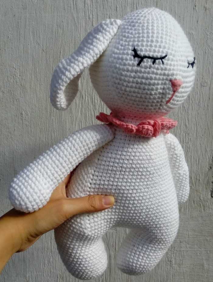 Quà tặng 20/10 ý nghĩa: Thỏ trắng handmade