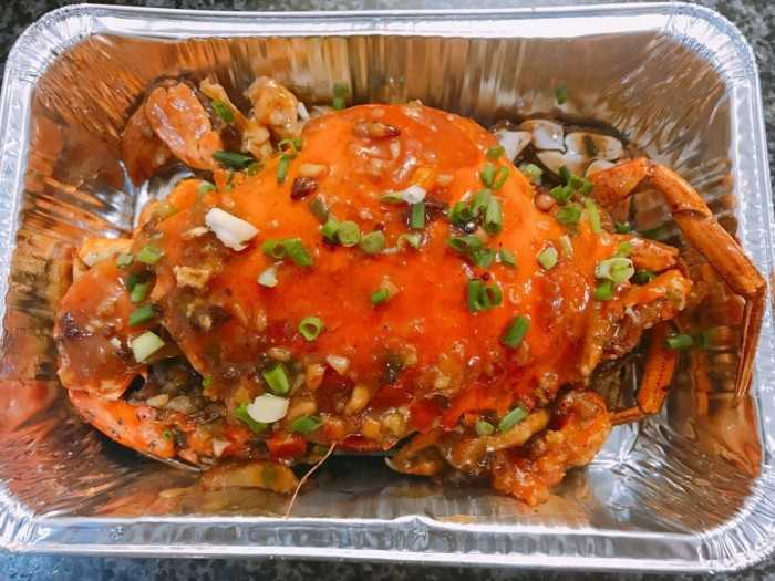 Cua sốt Singapore TPHCM - sốt ớt cay Chilli crab, sốt tiêu đen, sốt trứng muối, sốt me