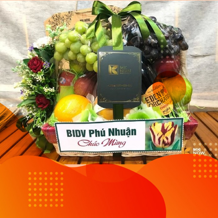 Mua quà tặng doanh nhân nữ Việt Nam 13/10 - giỏ hoa quả nhập khẩu món quà sức khỏe, xinh đẹp tài sắc