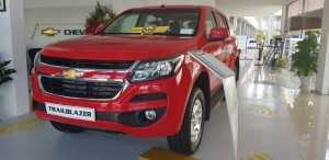 So sánh giá Chevrolet Trailblazer với các dòng xe cùng phân khúc: Toyota Fortuner, Ford Everest, Honda CR-V 7 chỗ, Hyundai Santafe, Mitsubishi Pajero Sport